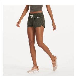 NWOT vuori clementine shorts